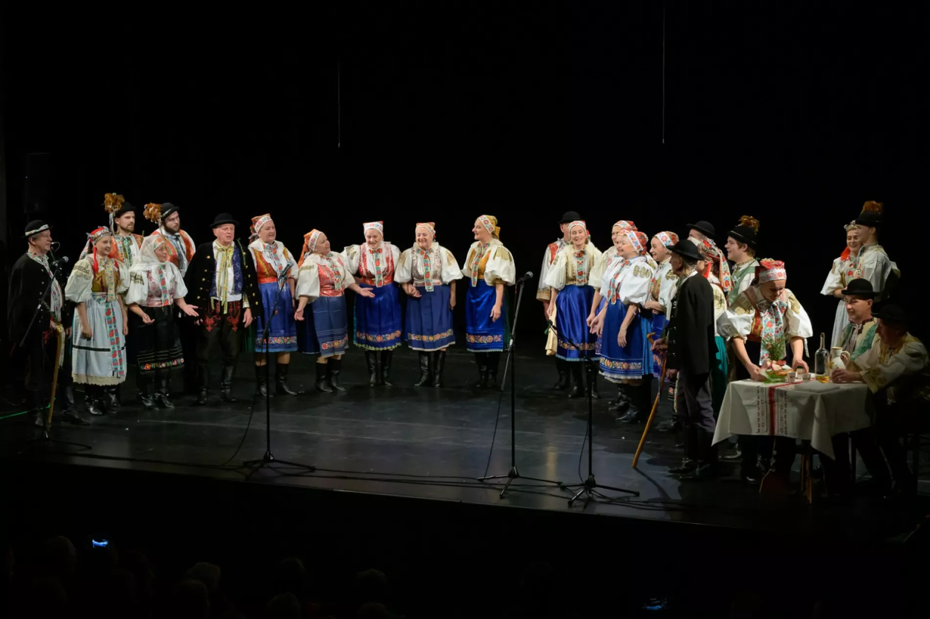 Autentický folklór