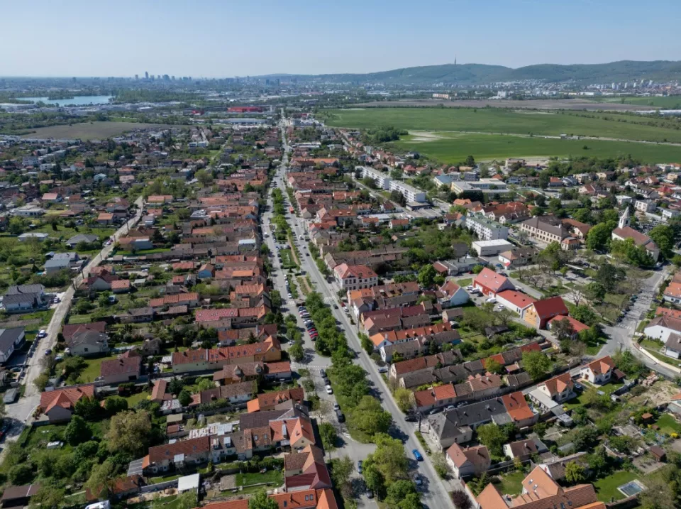 Bratislavský večerník: Prioritou pri nemocnici aj projekte Starého letiska je doprava. Mestská časť žiada garancie ešte pred výstavbou