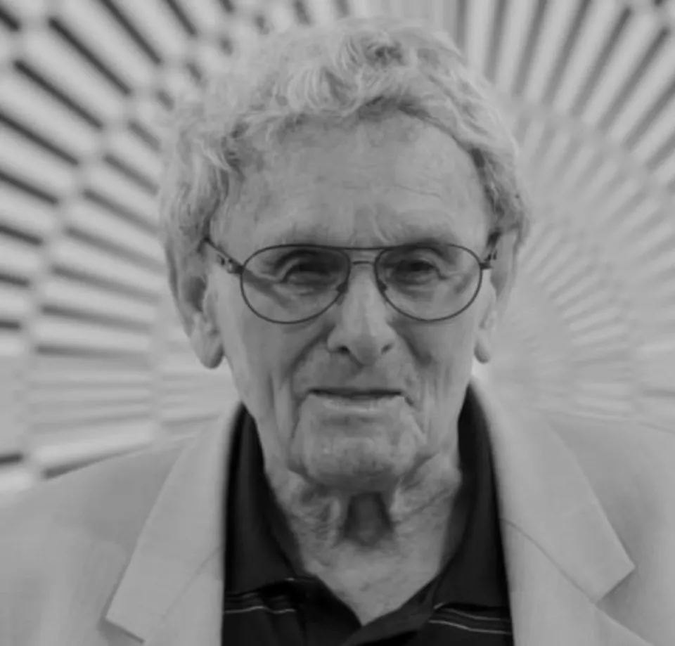 Zomrel Milan Dobeš, autor umeleckého diela zdobiaceho aj interiér vajnorského miestneho úradu